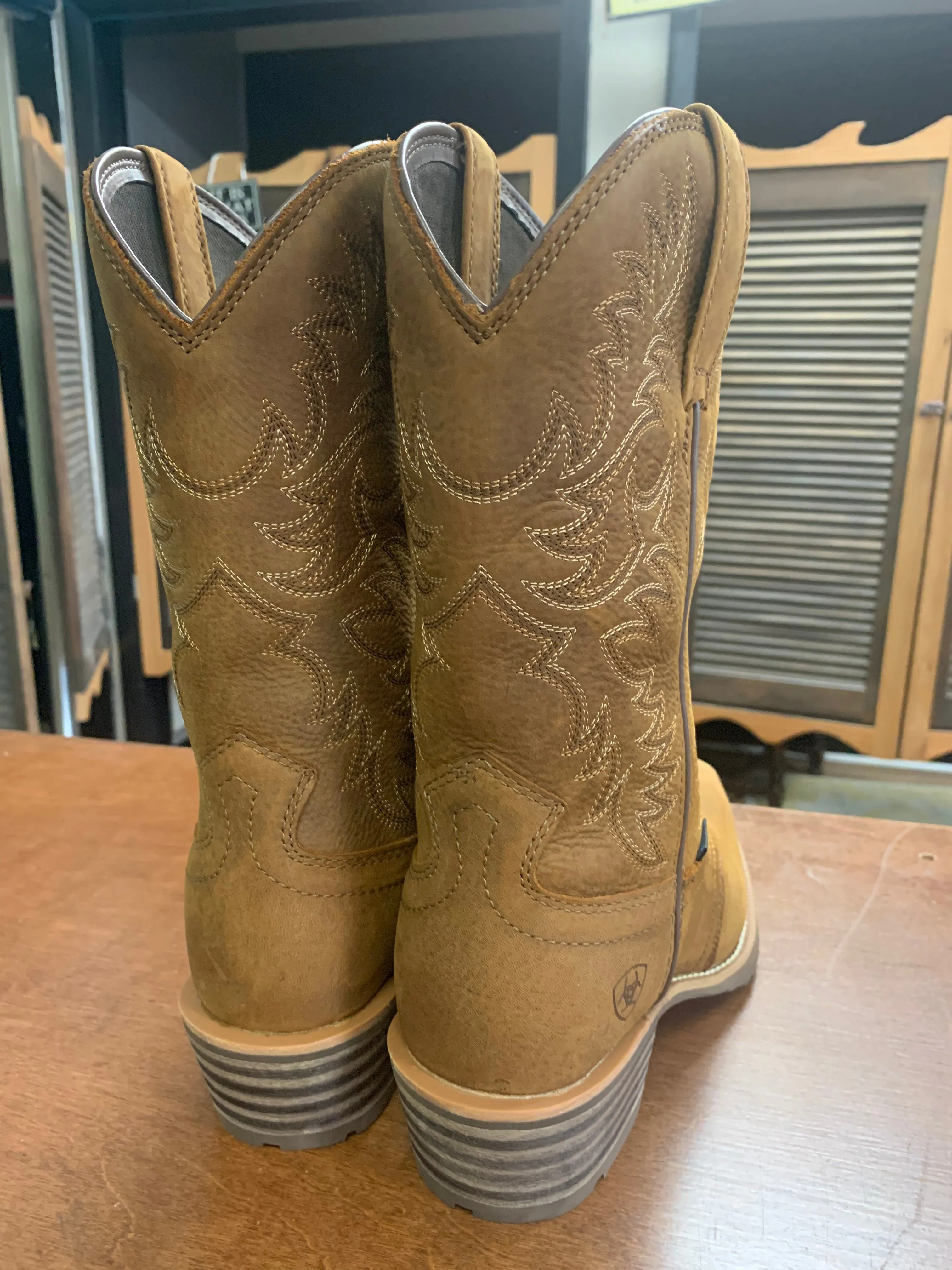 Ariat Men's Hybrid Roughstock Waterproof Western Boots - Square Toe