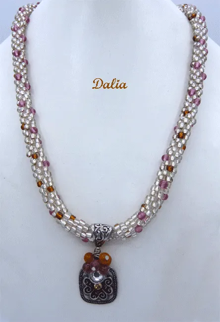 Collier de perles dalia