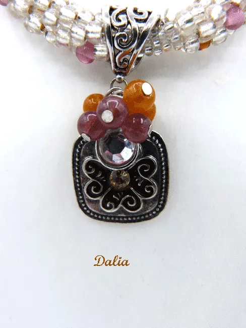Collier de perles dalia