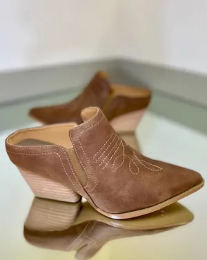 Corky Cognac Toe Tapper