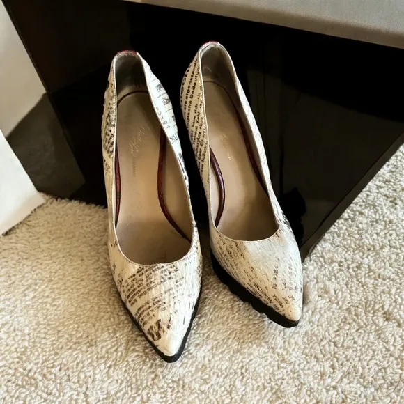 Donald J. Pliner Signature Edition Graphic Pumps Made in Italy RARE Size 9B