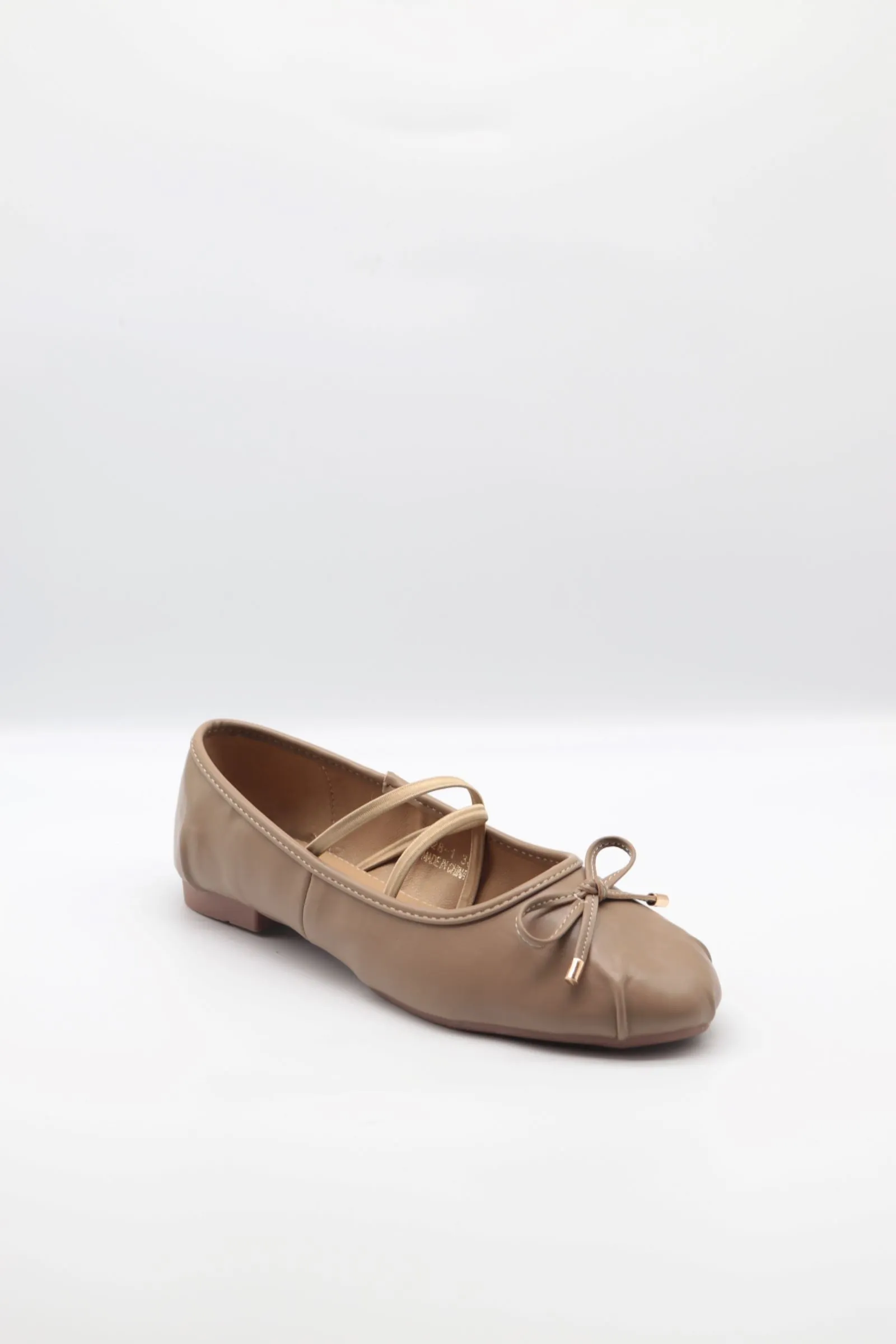 FLAT SHOE