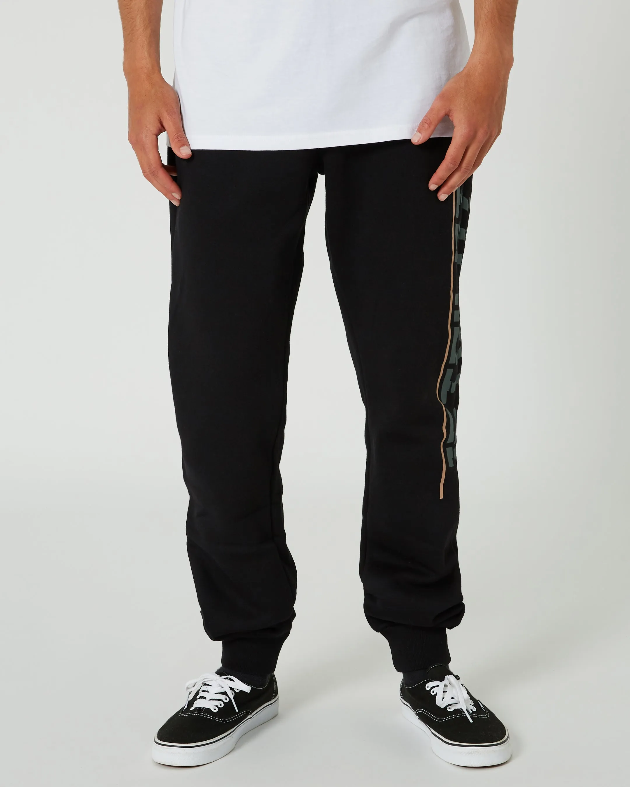 JP United Mens Trackpant - Black