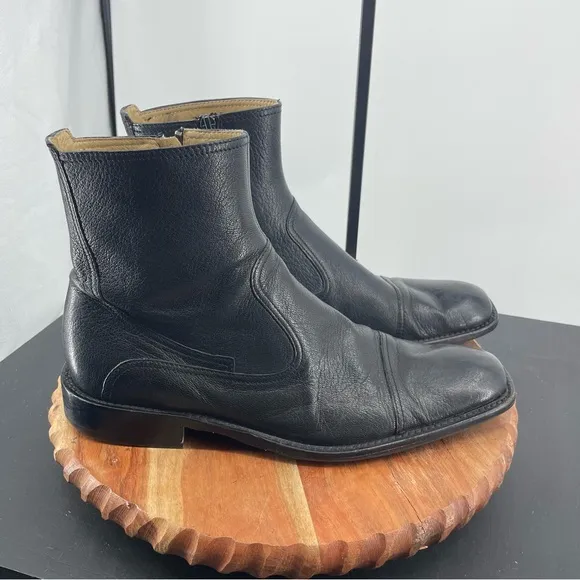 Kenneth Cole Men’s black Leather dress Ankle Boots Size 10 cap toe Km26597le