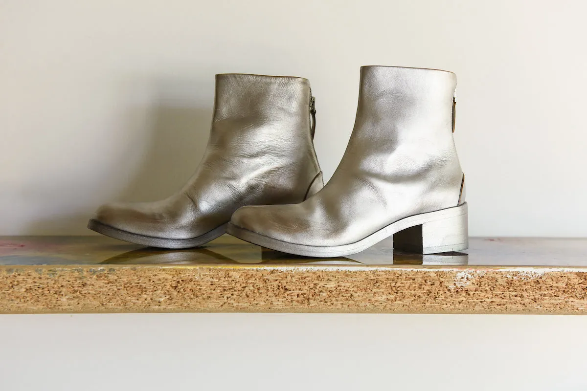 Listo Boot in Metallic - 36.5