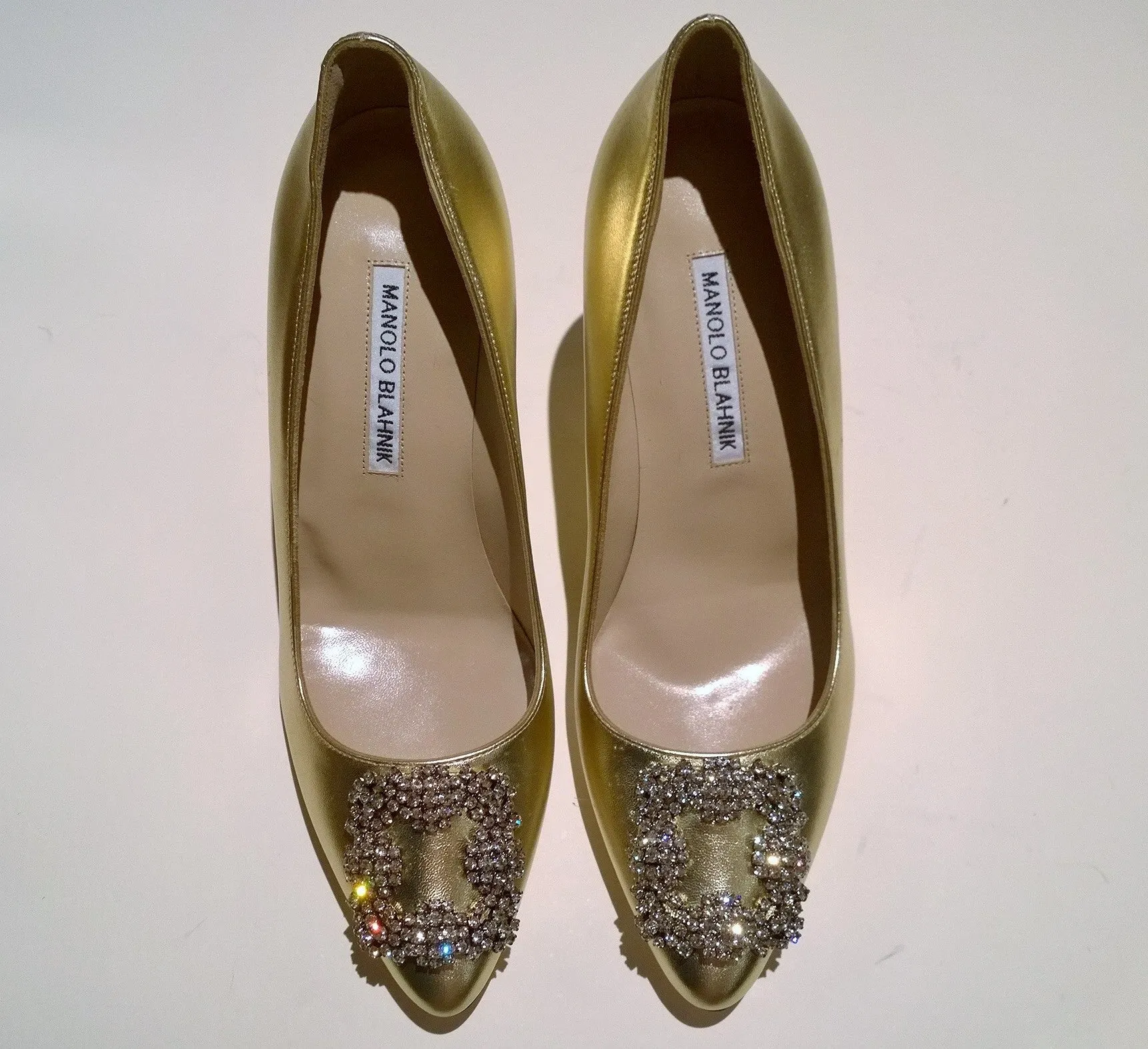 Manolo Blahnik Gold Leather Hangisi Rhinestone Buckle 90 Heels NIB Shoes