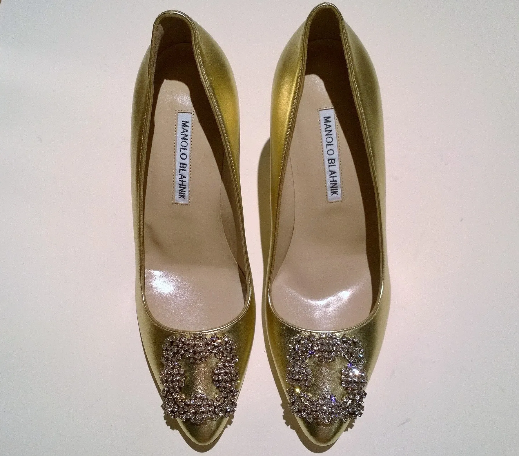 Manolo Blahnik Gold Leather Hangisi Rhinestone Buckle 90 Heels NIB Shoes