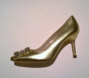 Manolo Blahnik Gold Leather Hangisi Rhinestone Buckle 90 Heels NIB Shoes