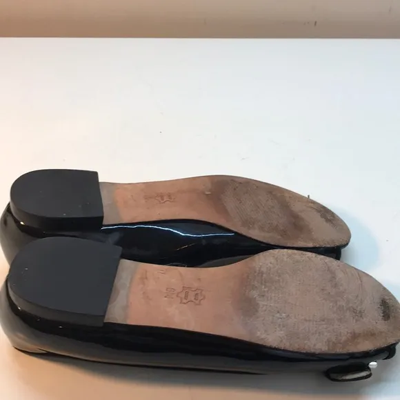 Michael Kors Black OpenToe Flats Size 6