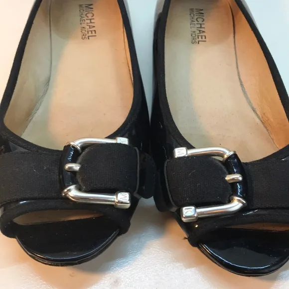 Michael Kors Black OpenToe Flats Size 6