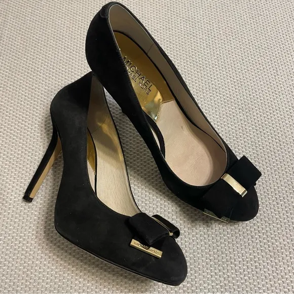Michael Kors Suede Bow Heels Size 9