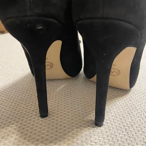 Michael Kors Suede Bow Heels Size 9