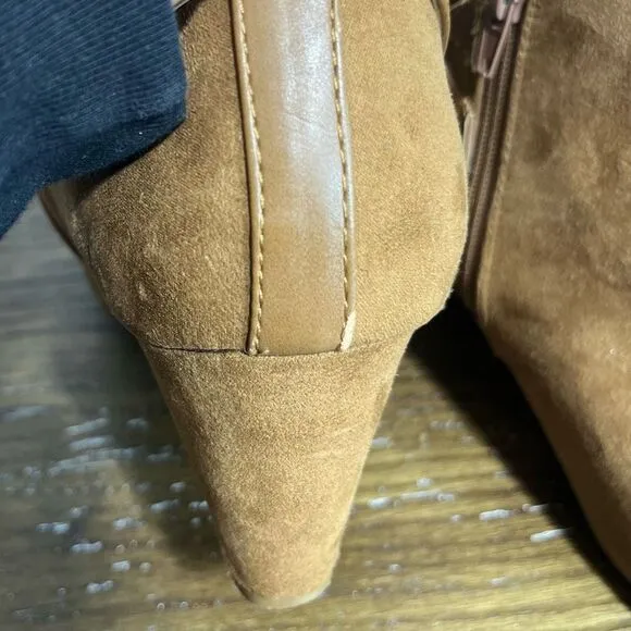 New Directions Faux Suede Trilly Wedge Ankle Boots Size 10 Women’s Brown / Tan