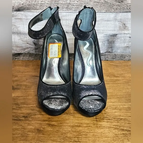 Nina Black Peep Toes Heels Size 7M (Eur 37) Zipper Back with Ankle Strap