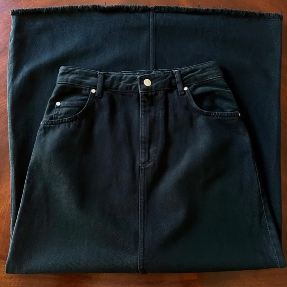 NWOT Anthropologie Pilcro The Madi Front-Slit Denim Skirt