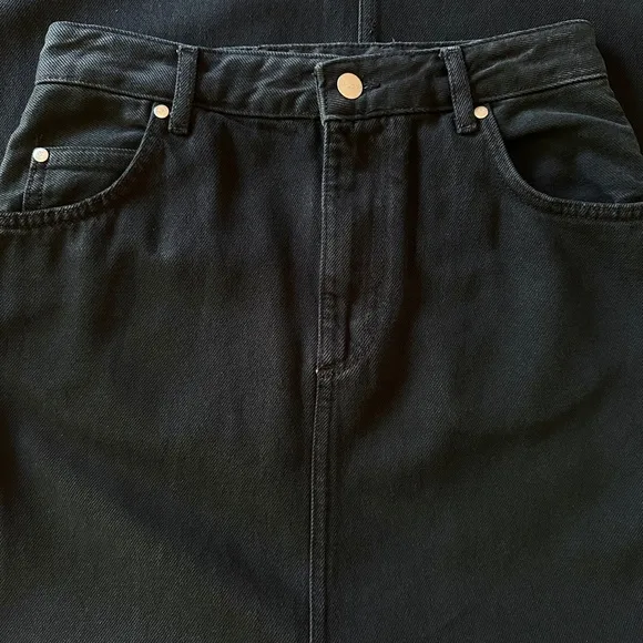 NWOT Anthropologie Pilcro The Madi Front-Slit Denim Skirt