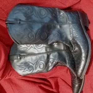 Old West western boots. Black with ostrich print &amp; embroidery. Sz 13D