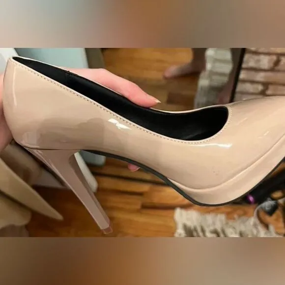 Pumps heels nude colour 👠