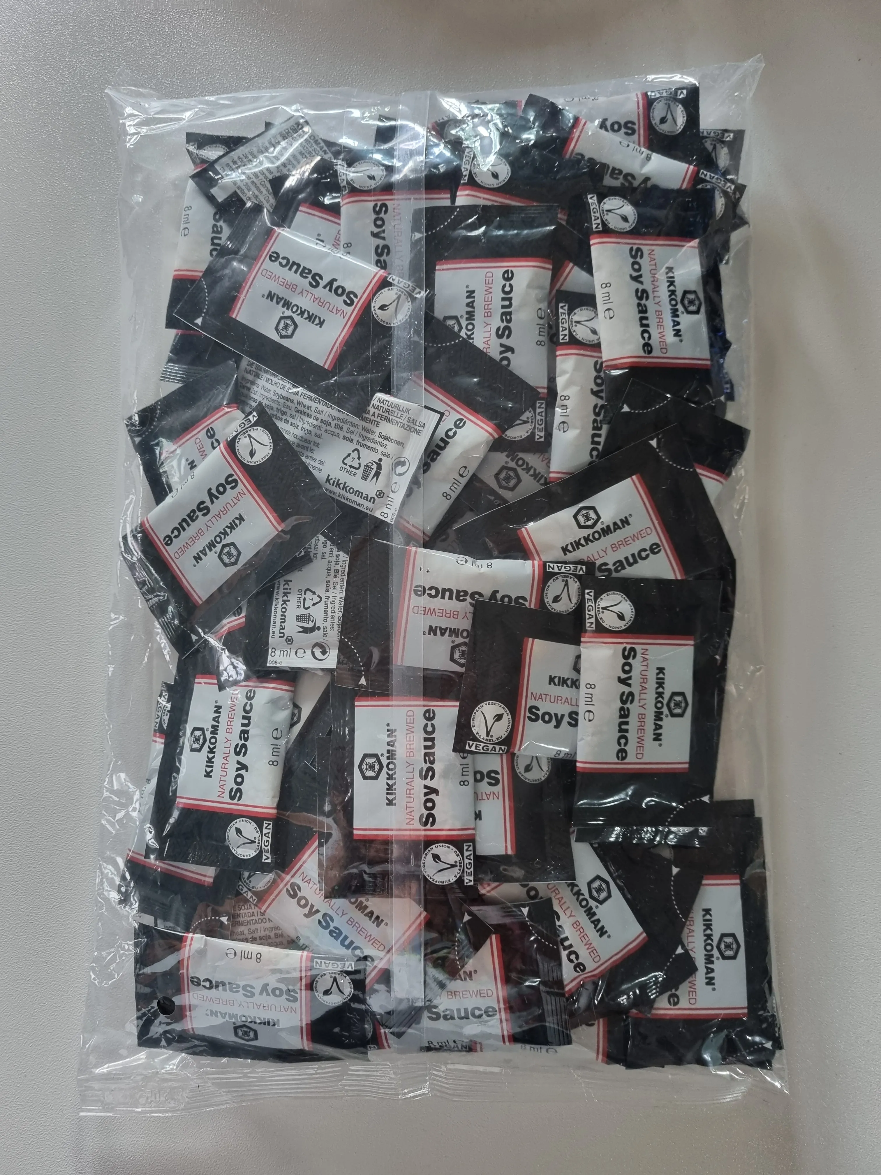 Salsa di soia Shoyu (sachet) - kikkoman 8ml x 100 bustine