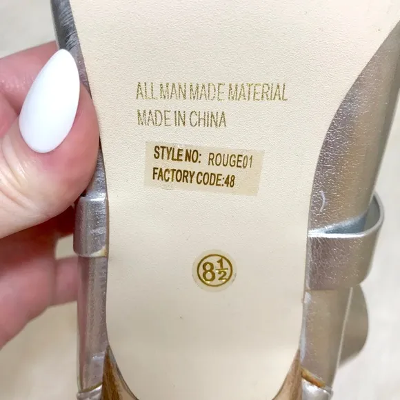SILVER SQUARE PUMPS