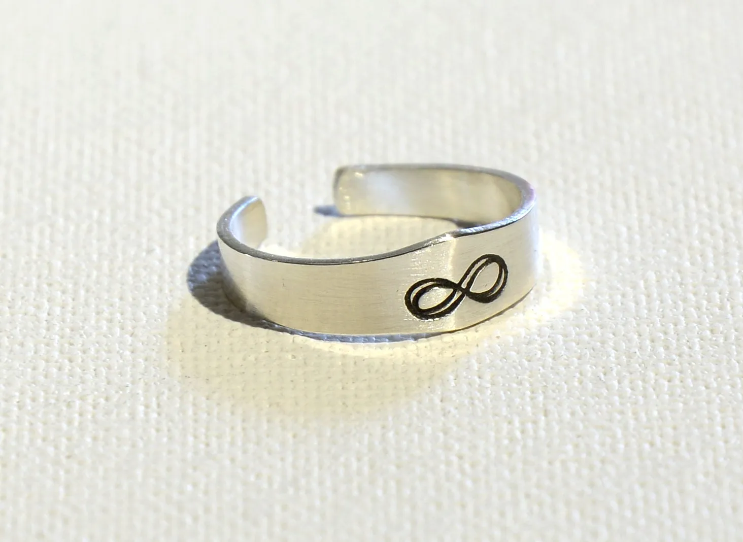 Sterling Silver Tapered Infinity Toe Ring