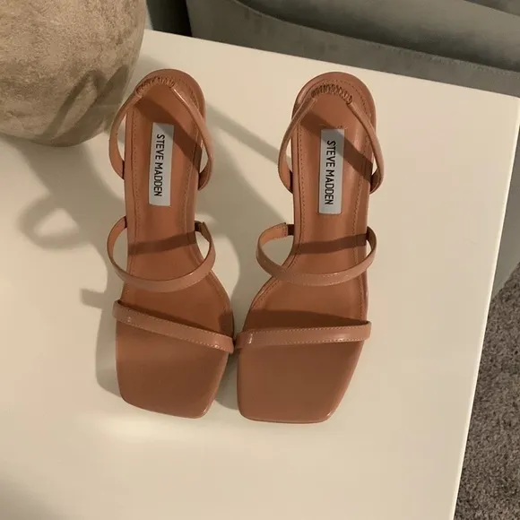 Steve Madden Beige Heels