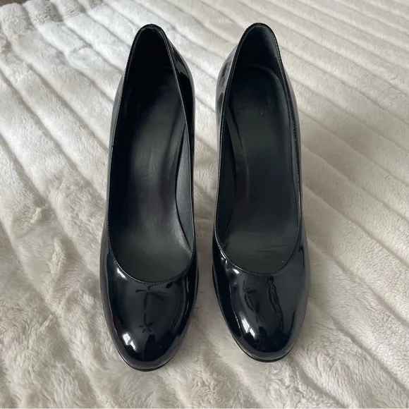 Stuart Weitzman Black Patent Leather Heels, Style: Rowin, Size: 8.5, EUC!