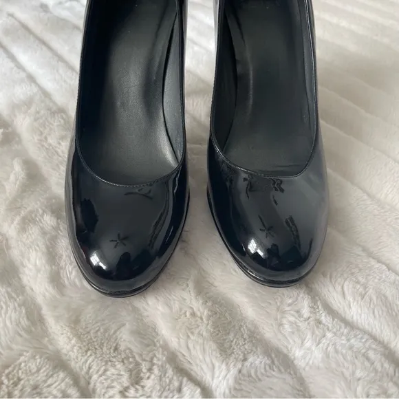 Stuart Weitzman Black Patent Leather Heels, Style: Rowin, Size: 8.5, EUC!