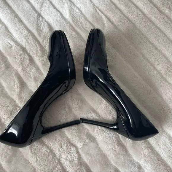 Stuart Weitzman Black Patent Leather Heels, Style: Rowin, Size: 8.5, EUC!