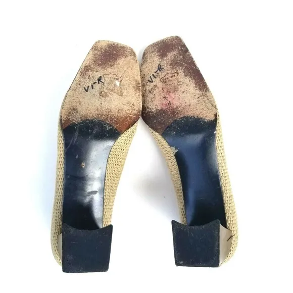 Stuart Weitzman Size 7.5 B Beige Gold Block Heel