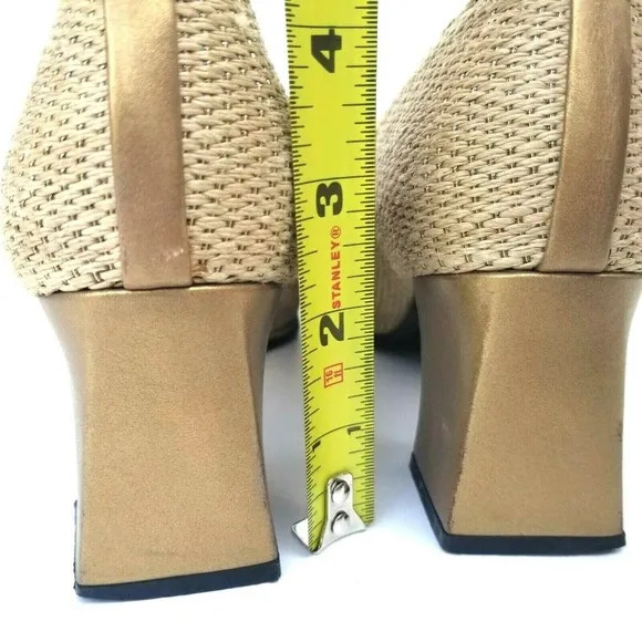 Stuart Weitzman Size 7.5 B Beige Gold Block Heel