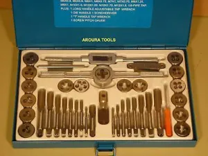 TAP & DIE SET 40 PC ( METRIC ) ALLOY TOOL STEEL - NEW.