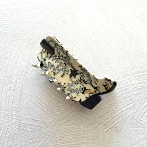Tiepology - Eco Western Boots Hair Claw Clip (Cookies n Cream)