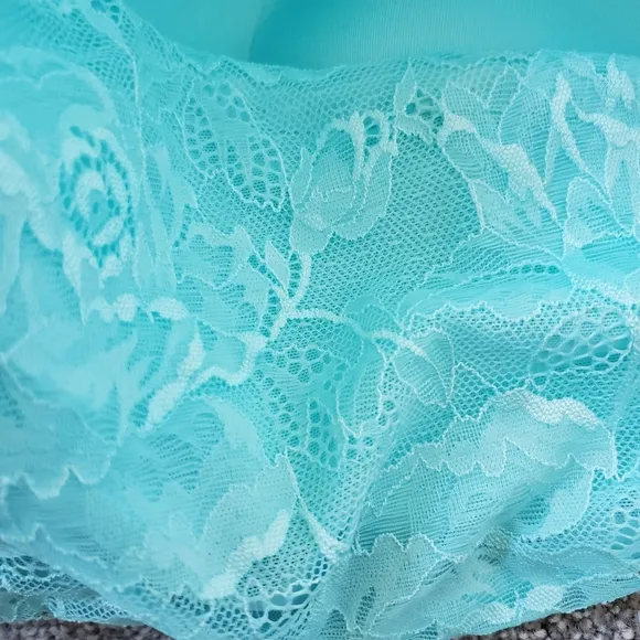 Torrid plus full coverage lightly lined underwire lace bra, 54B, blue