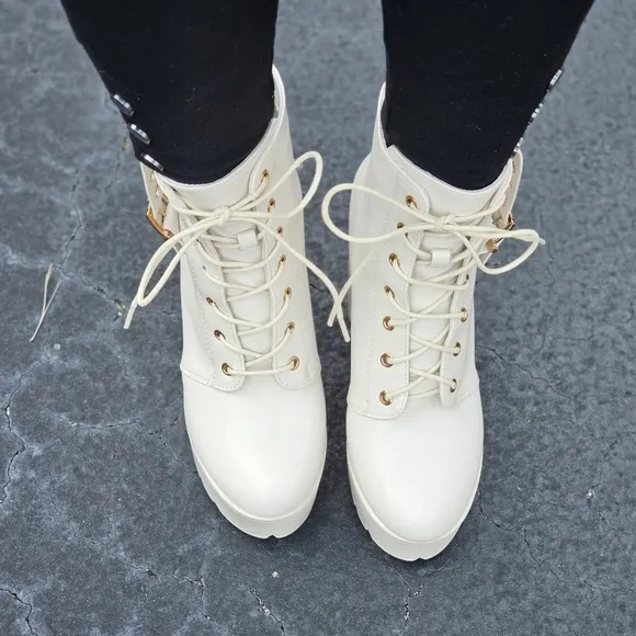 Women's Block Heel Lace Up Botties White Color