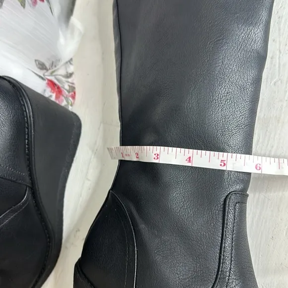 Zodiac Women's Iggy Wedge Knee High Boots size 10 NWOB